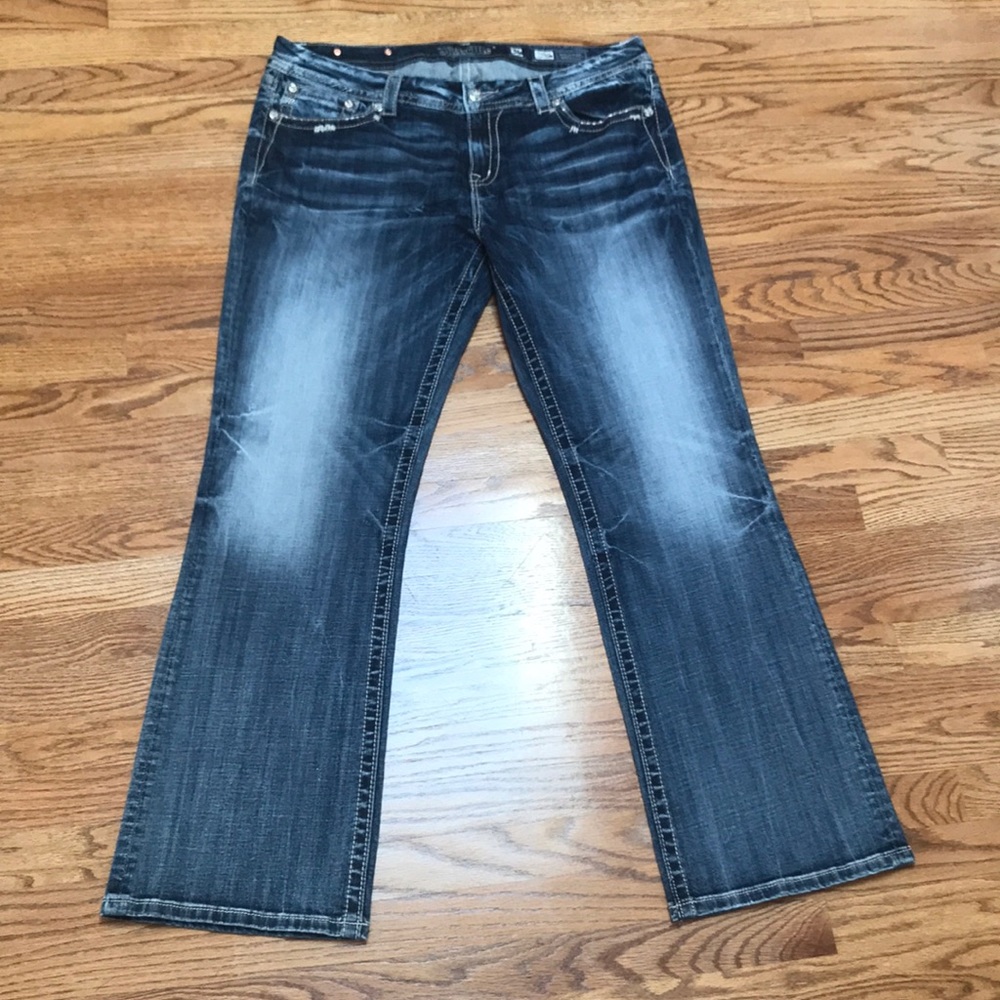 Miss Me size 36(20) mid-rise easy boot NWOT👖